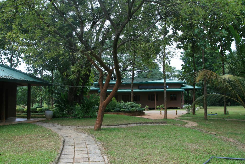 Grand & Gangula Hotel Dambulla Exterior photo