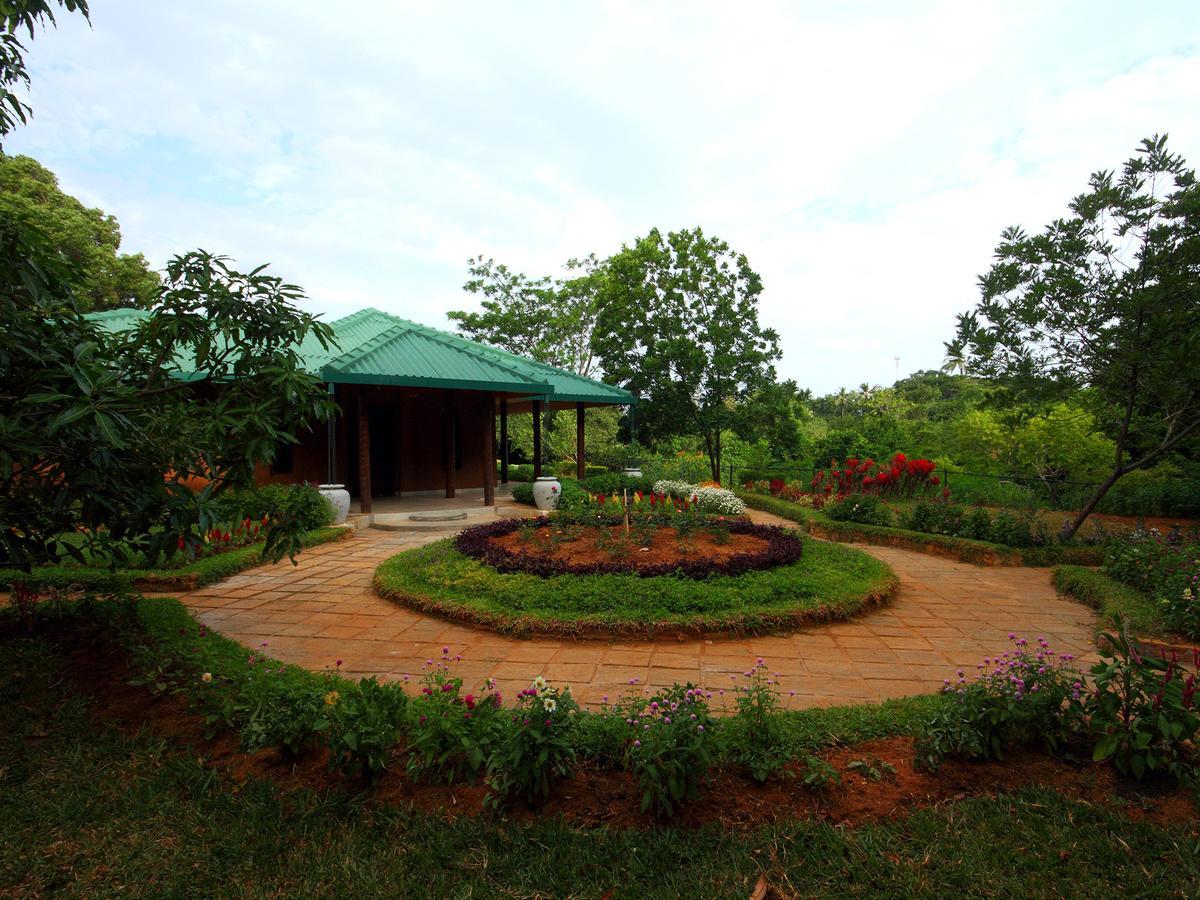 Grand & Gangula Hotel Dambulla Exterior photo