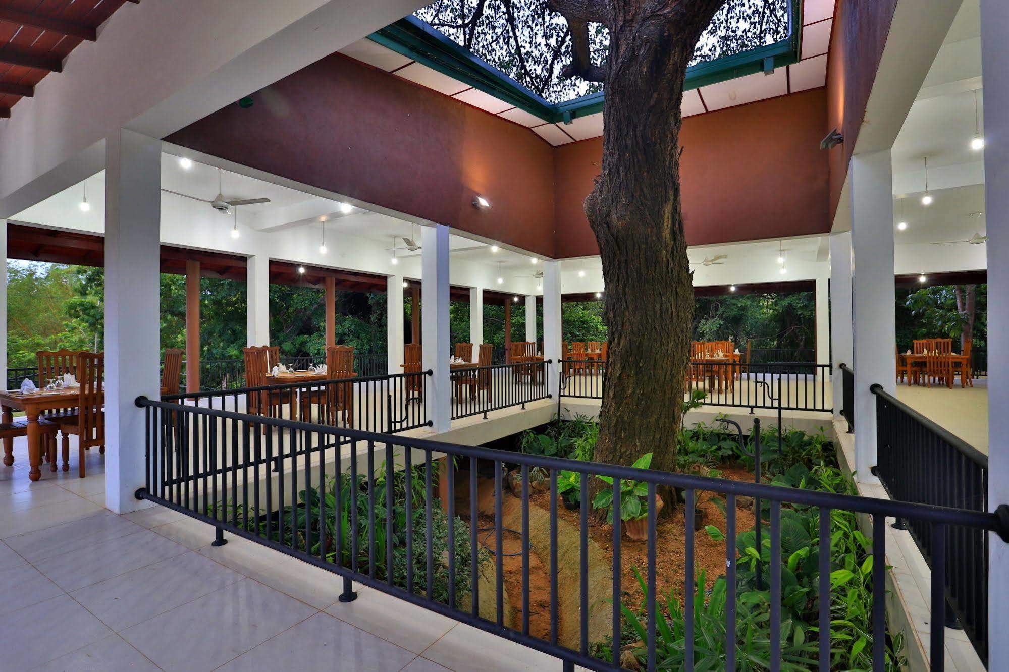 Grand & Gangula Hotel Dambulla Exterior photo